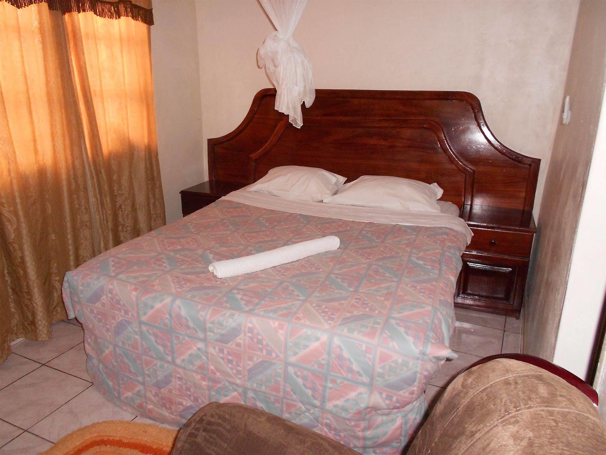 Comfort Corner Guesthouse Livingstone Extérieur photo