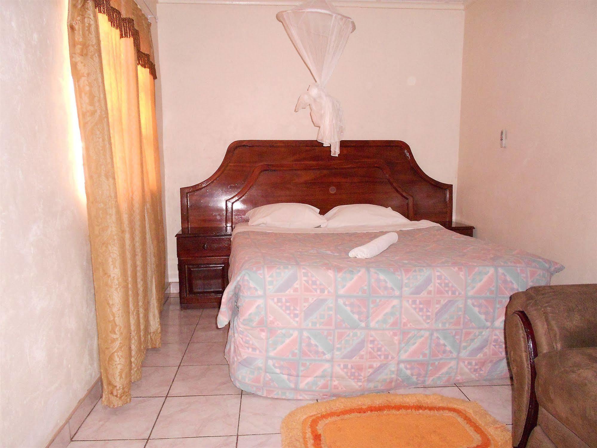 Comfort Corner Guesthouse Livingstone Extérieur photo