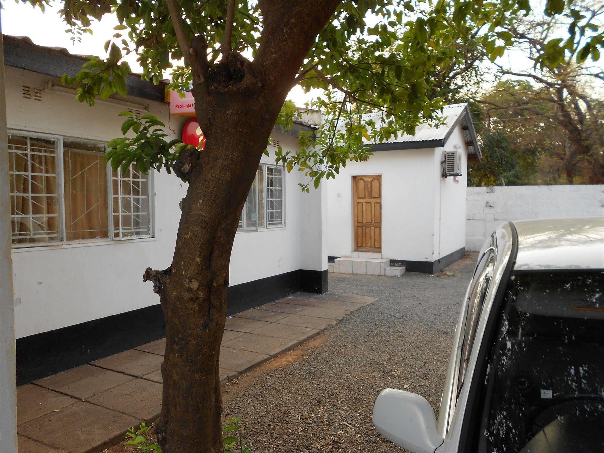 Comfort Corner Guesthouse Livingstone Extérieur photo
