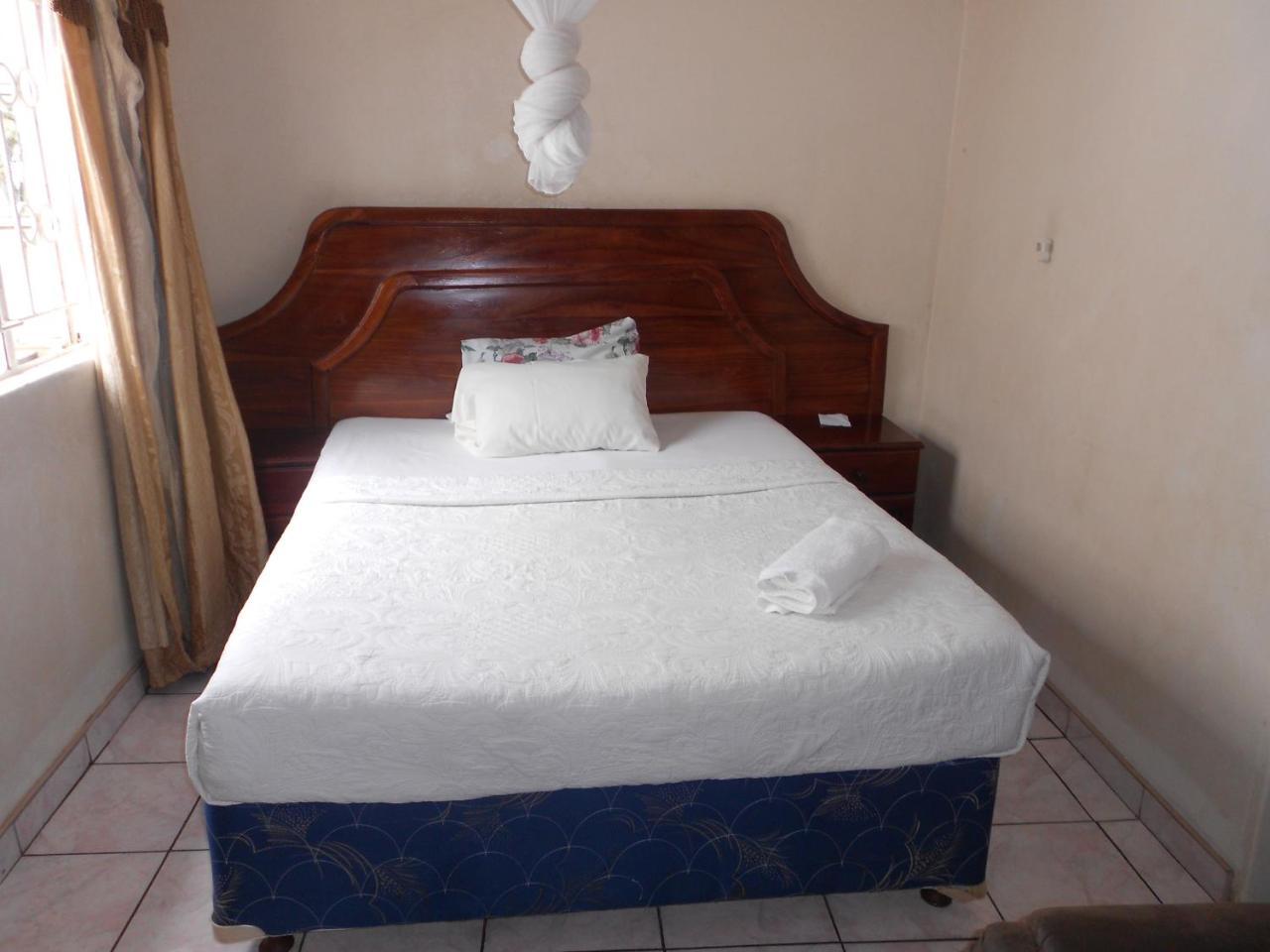 Comfort Corner Guesthouse Livingstone Extérieur photo