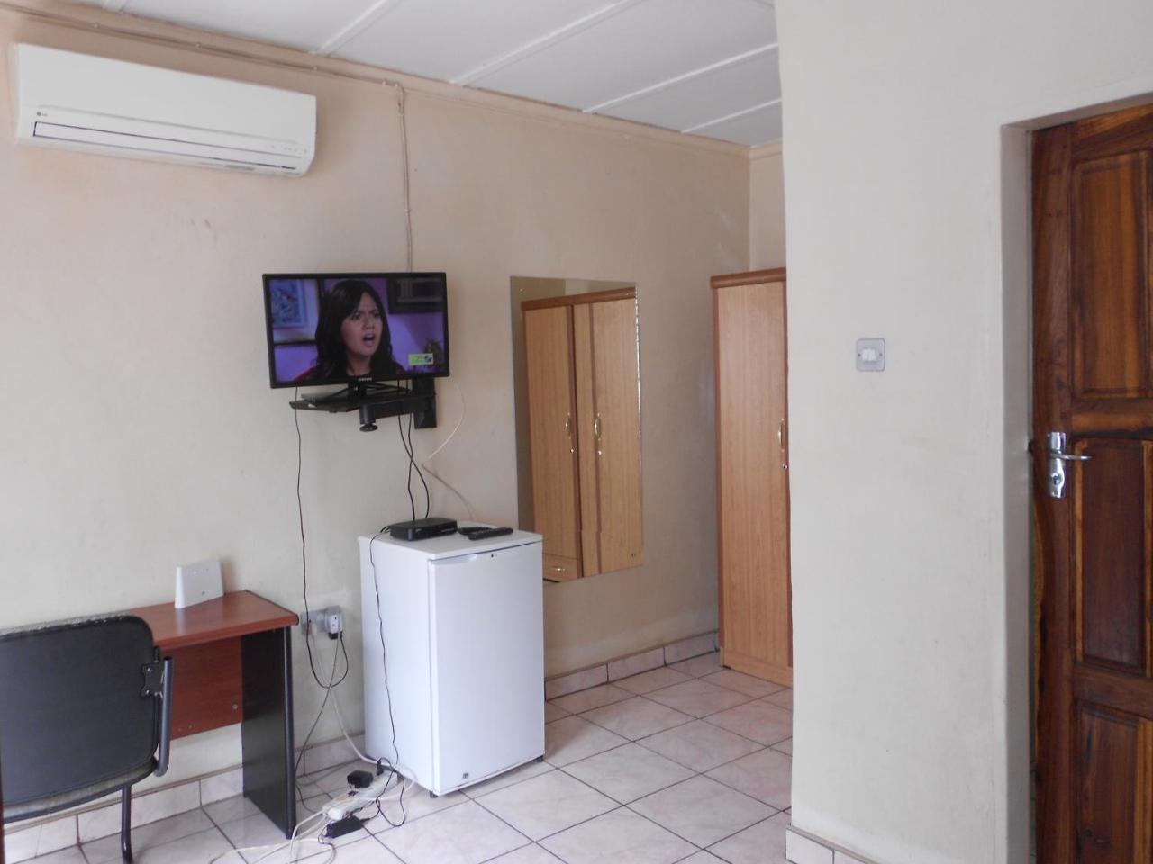 Comfort Corner Guesthouse Livingstone Extérieur photo